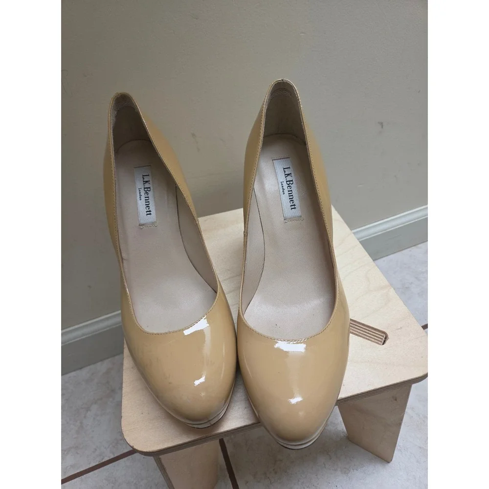 L.K. Bennett London Nude Patent Leather Platform Pumps Heels Made in‎ Spain 38.5